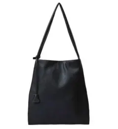 CLANE TRAPEZES WIDE TOTE
