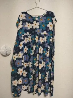 総柄ワンピース 花柄ワンピース 大きいサイズ ４L