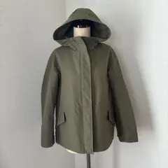 ユニクロ　UNIQLO マウンテンパーカー カーキ　Sサイズ