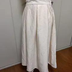 アイボリー フレアスカート