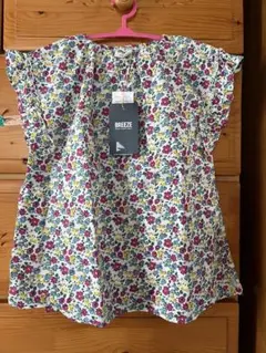 お買い得　新品タグ付き　購入価格¥1650 BREEZE 花柄フリル袖 トップス