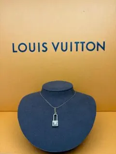 LOUIS VUITTON パドロック ネックレスのサムネイル