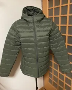 ライトダウンジャケット　M