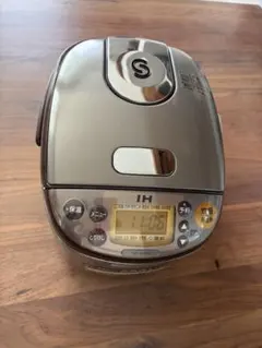 ZOJIRUSHI 炊飯器 NP-GH05 IH式 本体 - メルカリ