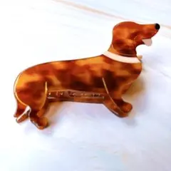 ダックスフンド シルエット ヘアクリップ 髪留め アニマル アクリル べっ甲 C