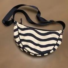 最終値下げ【美品】marimekko ストライプ 半月型ショルダーバッグ