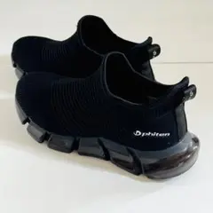 ファイテン スニーカー