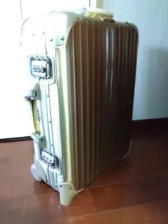 ✈️RIMOWA　ChampagneGOLD　2輪35L キャビントローリ