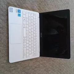 ASUSノートパソコンE200H