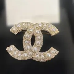 シャネル　パールブローチ
