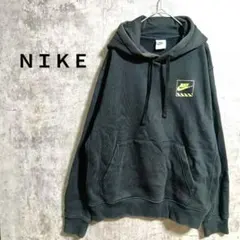 Nike ブラック パーカー M プリント　裏起毛　フード　スポーツ　カジュアル