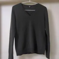 UNIQLO カシミヤ Vネックセーター