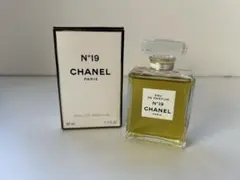♦︎③CHANEL No.19 EDP オードパルファム