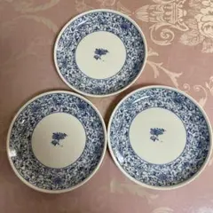 青い花柄の陶器皿3枚セット