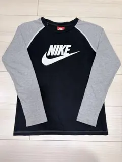 NIKE ラグランスリーブ長袖Tシャツ　140前後　黒•グレー