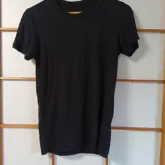 ユニクロ HEATTECH 黒 Tシャツ S