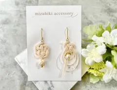 水引ピアス　梅結び×あわじ結び　オフホワイト