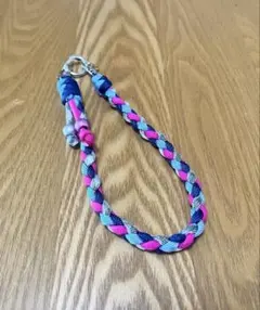 パラコードのスマホショルダーストラップ