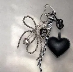 じゃらじゃらキーホルダー かばんチャーム キーホルダー ブラック ハート コード