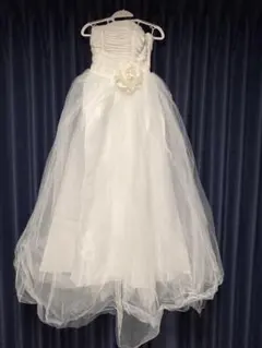 ウェディングドレスとベール