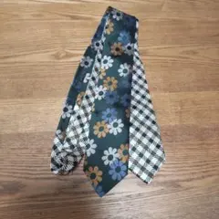 新品・未使用　giraffe ネクタイ 苺 ショートケーキ 総柄　シルクネクタイ 新品・未使用 giraffe ネクタイ 苺 ショートケーキ 総柄 シルク