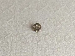 * antique brooch ❀ 幸せを運ぶ リング ブローチ