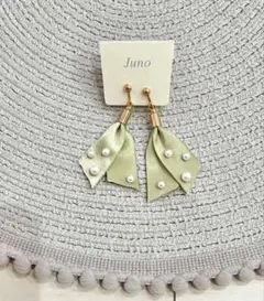 Item thumbnail for item 5b5d6271-020b-46dd-907a-44c36e919ad6