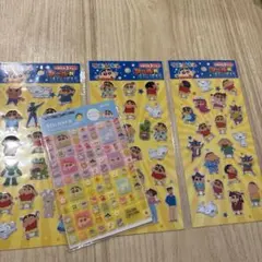 クレヨンしんちゃん シールがいっぱい　タイルシール　4枚セット　セリアのサムネイル