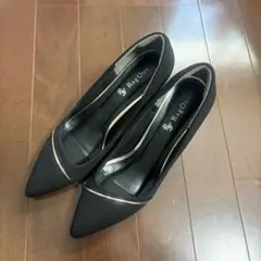 ブラックポインテッドトゥハイヒール