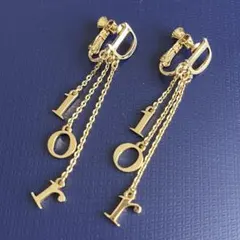 3132-3 人気✨ Dior ピアス CD ロゴ 希少 刻印 - メルカリ