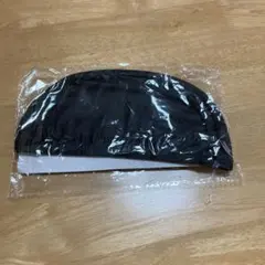 黒いナイロン水泳帽