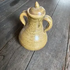 陶器 蓋付き壺