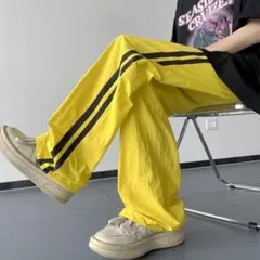 【最終値下げ】パンツ　ジャージ　ナイロン　トラック　韓国　サイドライン　イエロー