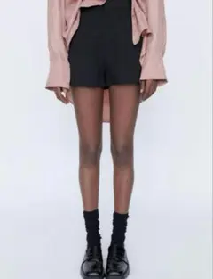 zara ブラックショートパンツ XS ザラ　バミューダパンツ