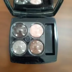 シャネル レ キャトル オンブル 14 ミスティックアイズ