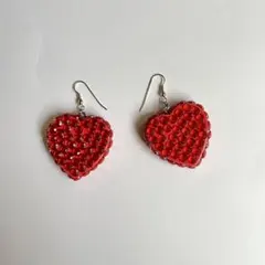 赤いハート型クリスタルピアス［新品］