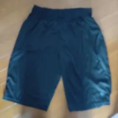 HK WORKS LONDON ブラックショートパンツ