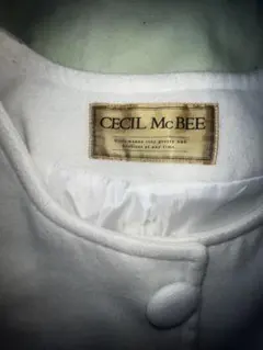 CECI McBEE ホワイトコートのサムネイル
