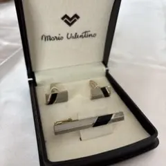 Mario Valentino ネクタイピンとカフスボタンセット