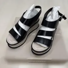 エルビオザノンのサンダルのサムネイル