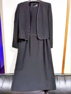 13号　大きいサイズ　高級喪服礼服　ワンピース　東京ソワール　ソワールベルーナのサムネイル