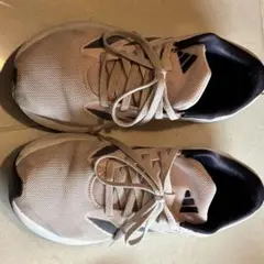 adidas ピンクメッシュスニーカー