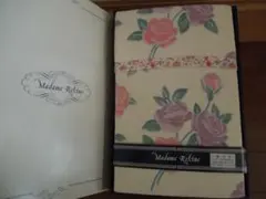 Madame Refine　クリーム色　バラ柄　綿毛布