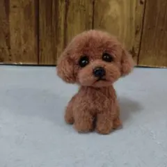 羊毛フェルト＋毛糸 トイプードル ハンドメイド犬置物のサムネイル