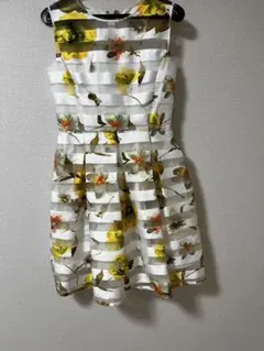 Chestyノースリーブひざ丈ワンピース