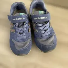 ニューバランス　19センチ　スニーカー　靴　シューズ　紫