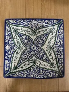 【ウズベキスタン／リシタン陶器】手描き絵付 陶器プレート 長方形のサムネイル