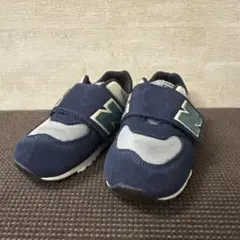 New Balance ベビーシューズ ネイビー/グレー
