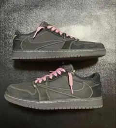 Travis Scott × Nike 