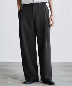 ARC CURVED AMUNDSEN SLACKS ブラック Mサイズ - メルカリ
